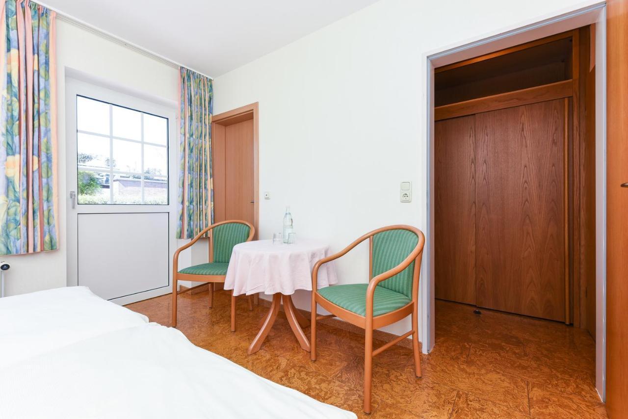 Hotel-Pension Stoertebeker Бензерзиль Экстерьер фото